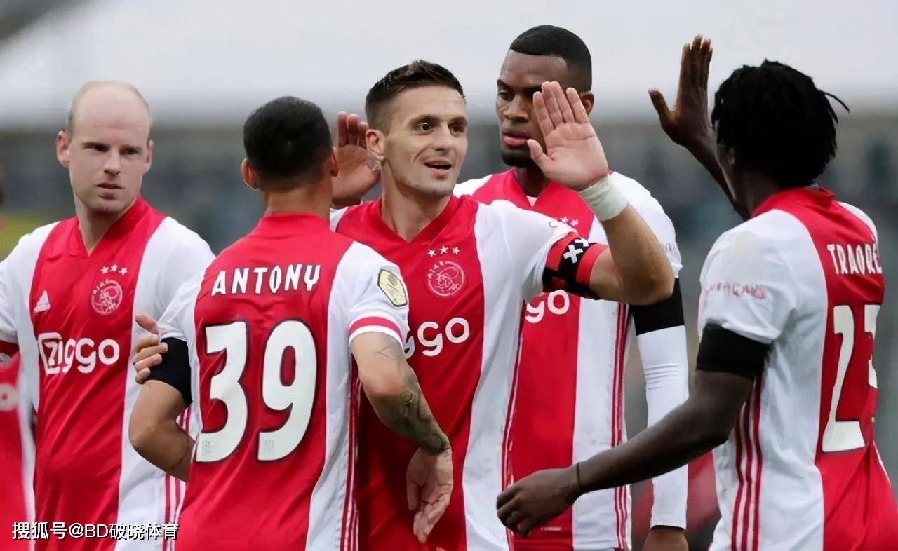 队的防线布 队的防线布