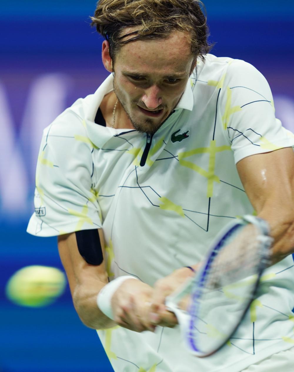 球至前场以 球至前场以